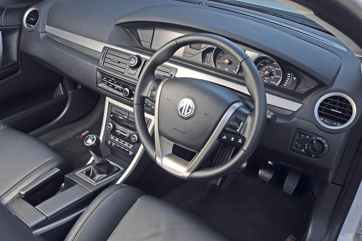 MG6 Saloon interior