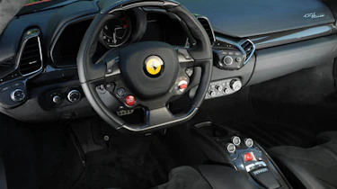Ferrari 458 Italia interior