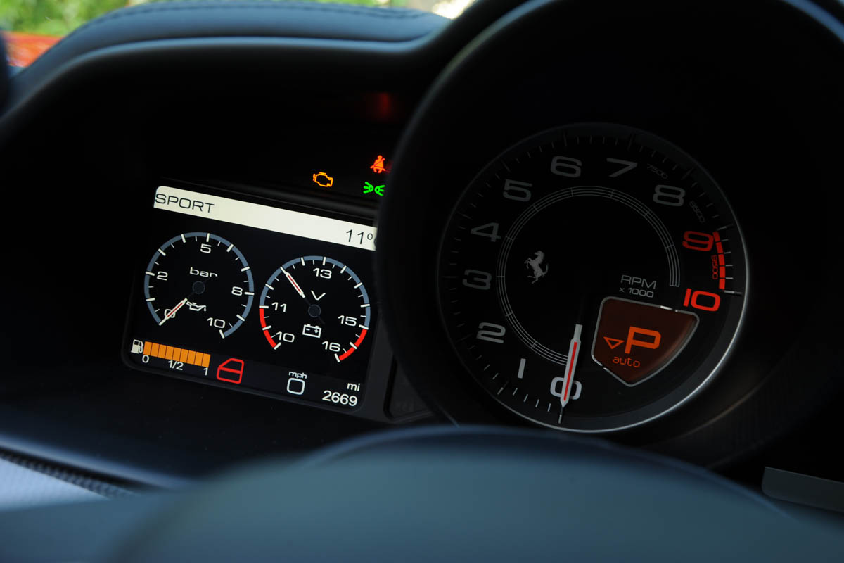 Ferrari 458 Italia dials