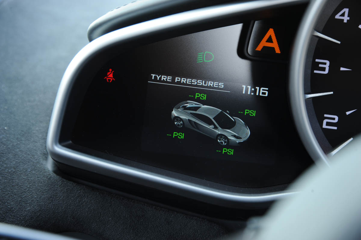 McLaren MP4-12C screen