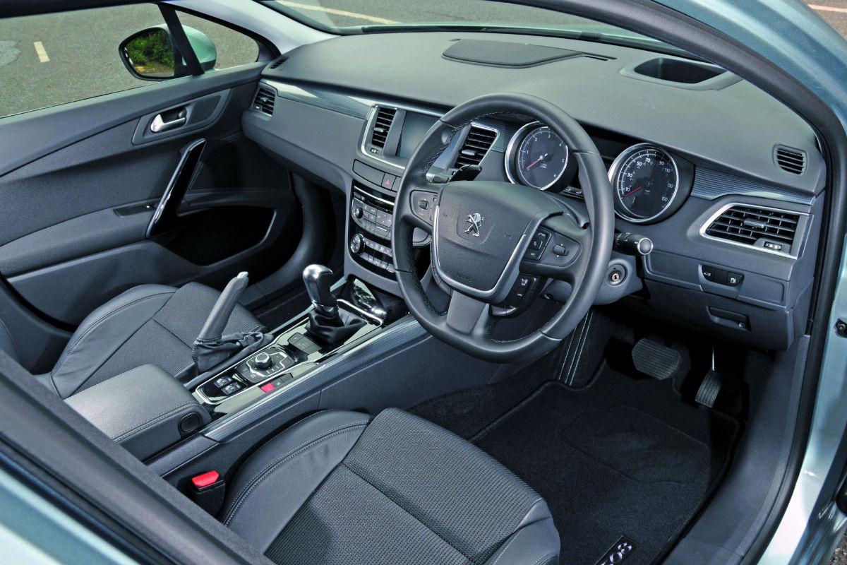 Peugeot 508 interior