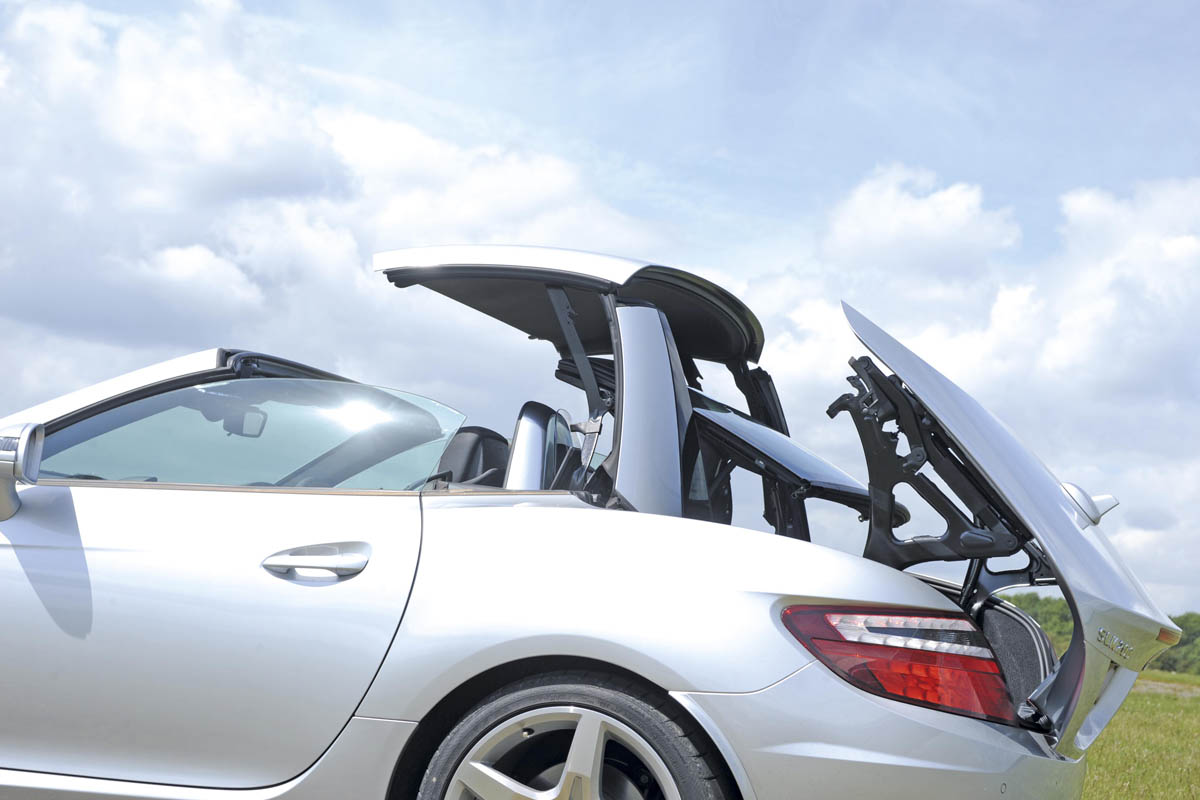 Mercedes SLK 200 folding roof
