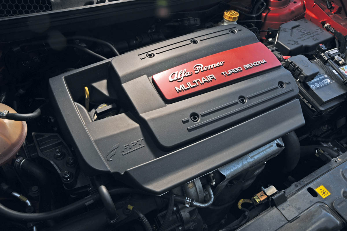 Alfa Romeo Giulietta engine