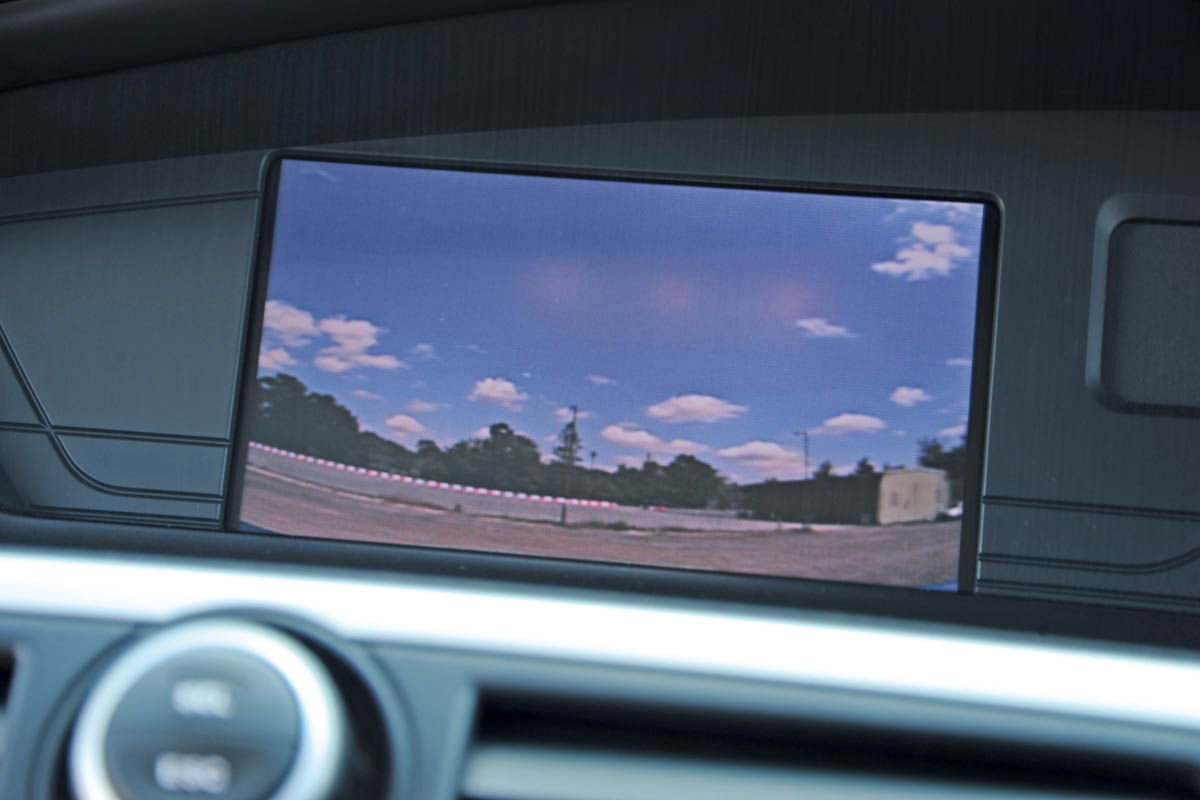 MG6 parking camera