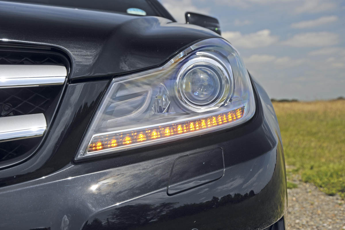 Mercedes C220 CDI Coupe lights