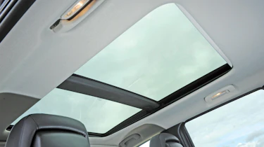 Jeep Grand Cherokee sunroof