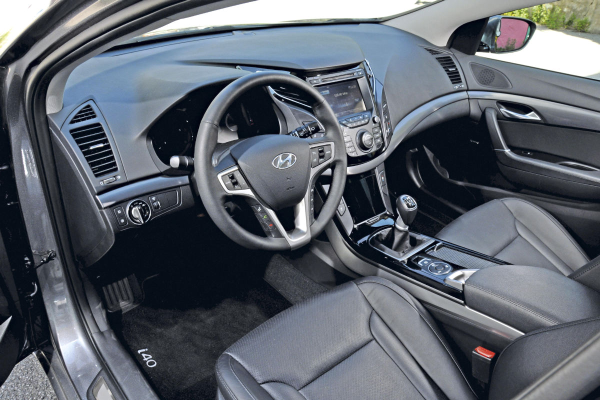 Hyundai i40 estate interior