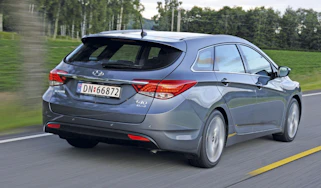 Hyundai i40 estate rear