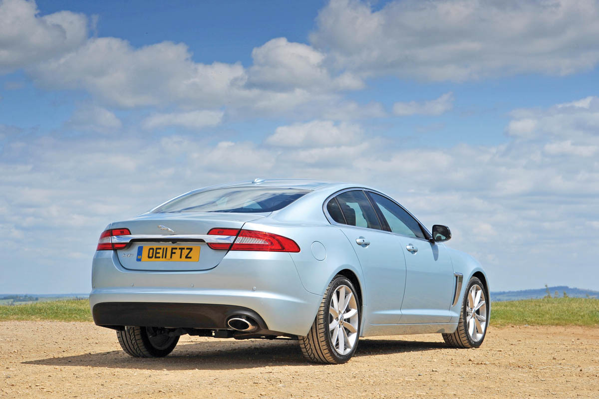 Jaguar XF 2.2D rear