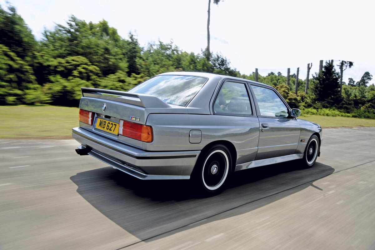 BMW E30 M3 rear track