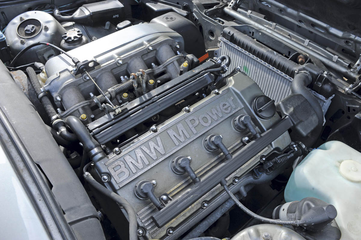 BMW E30 M3 engine