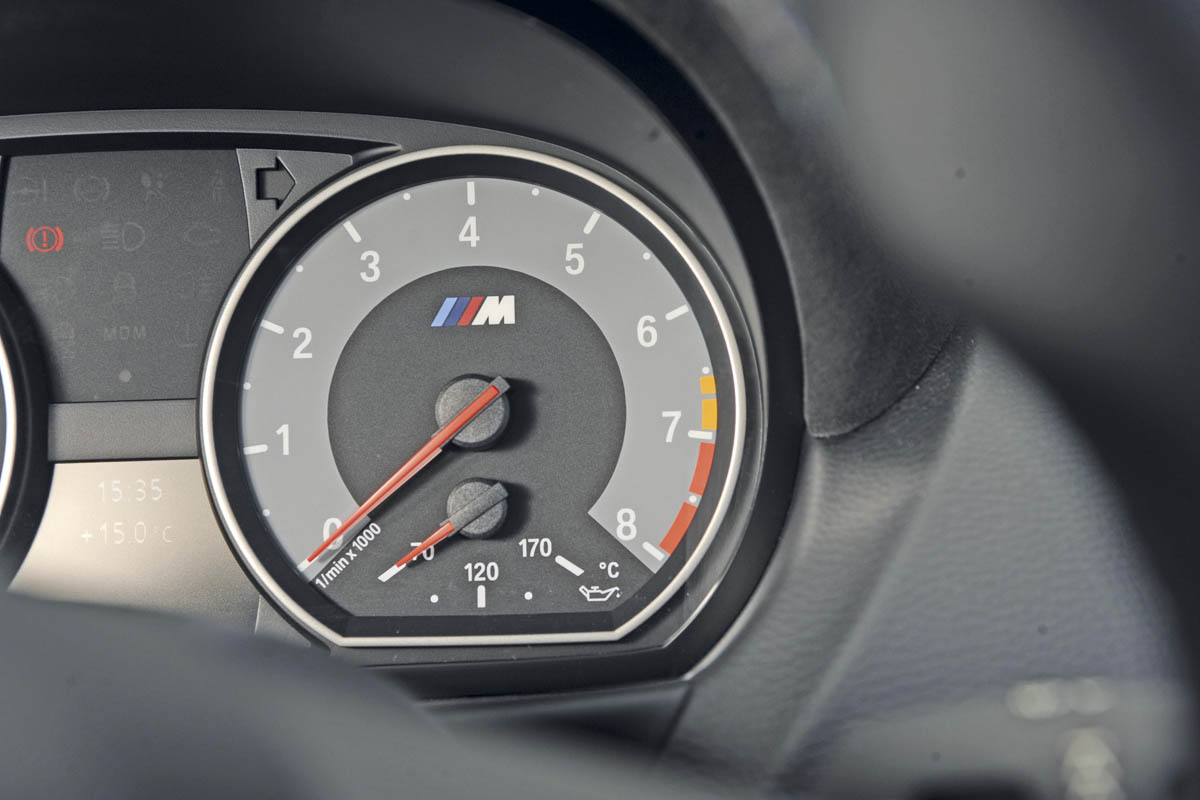 BMW 1M Coupe dials