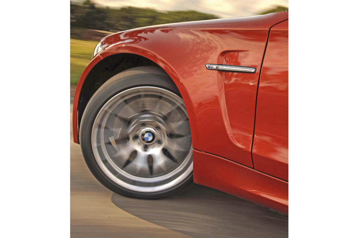 BMW 1M Coupe wheels
