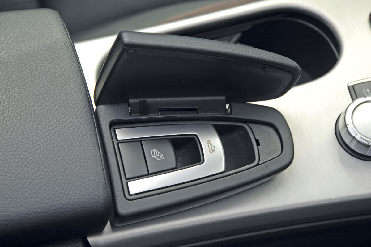 Mercedes SLK 200 roof controls