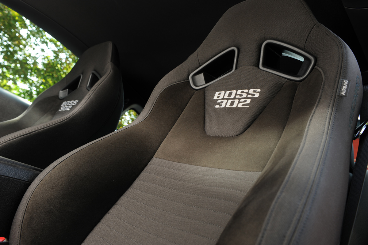 Boss Mustang seats