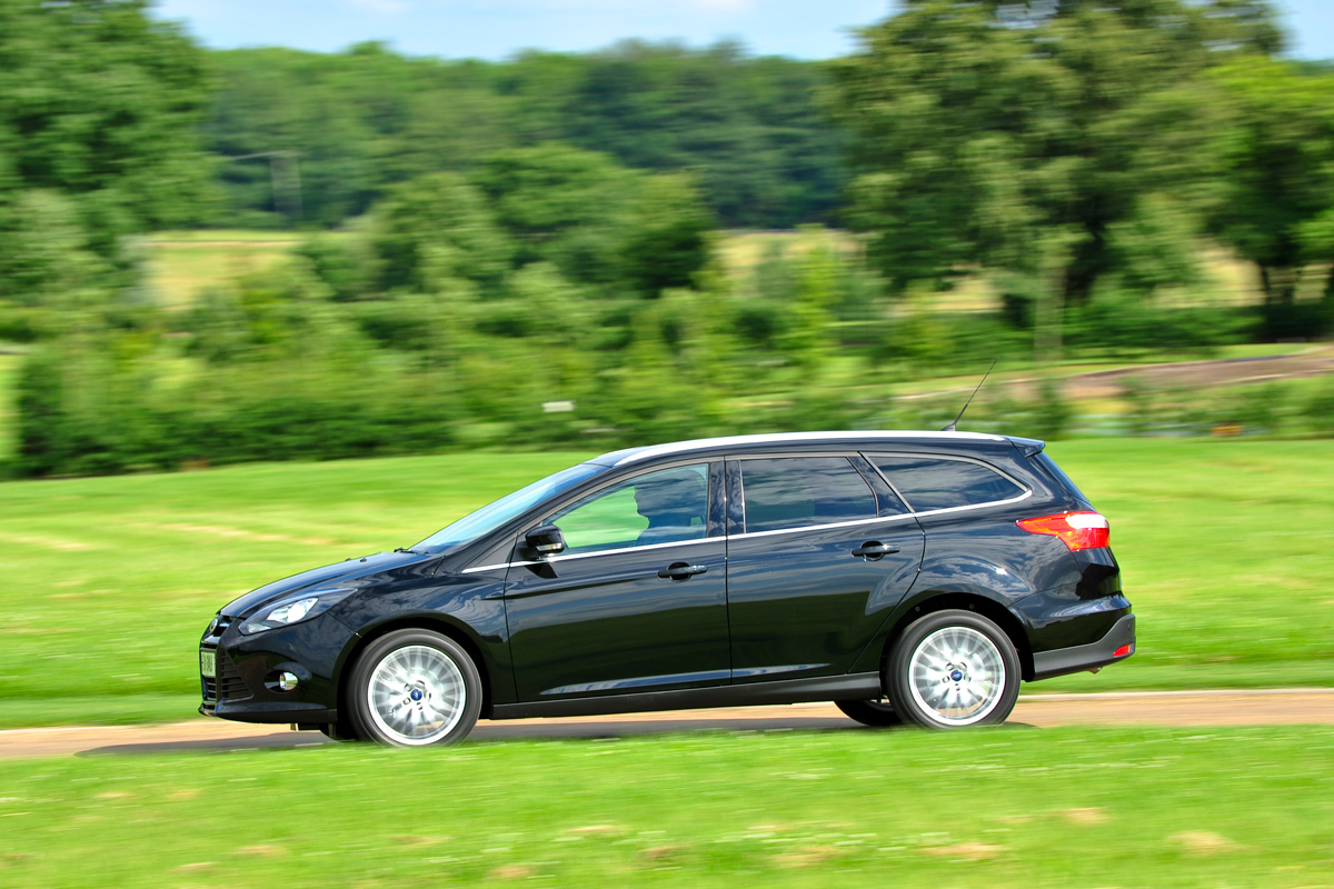 Ford Focus Estate panning