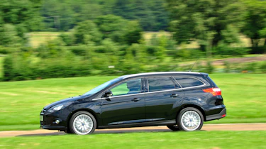 Ford Focus Estate panning