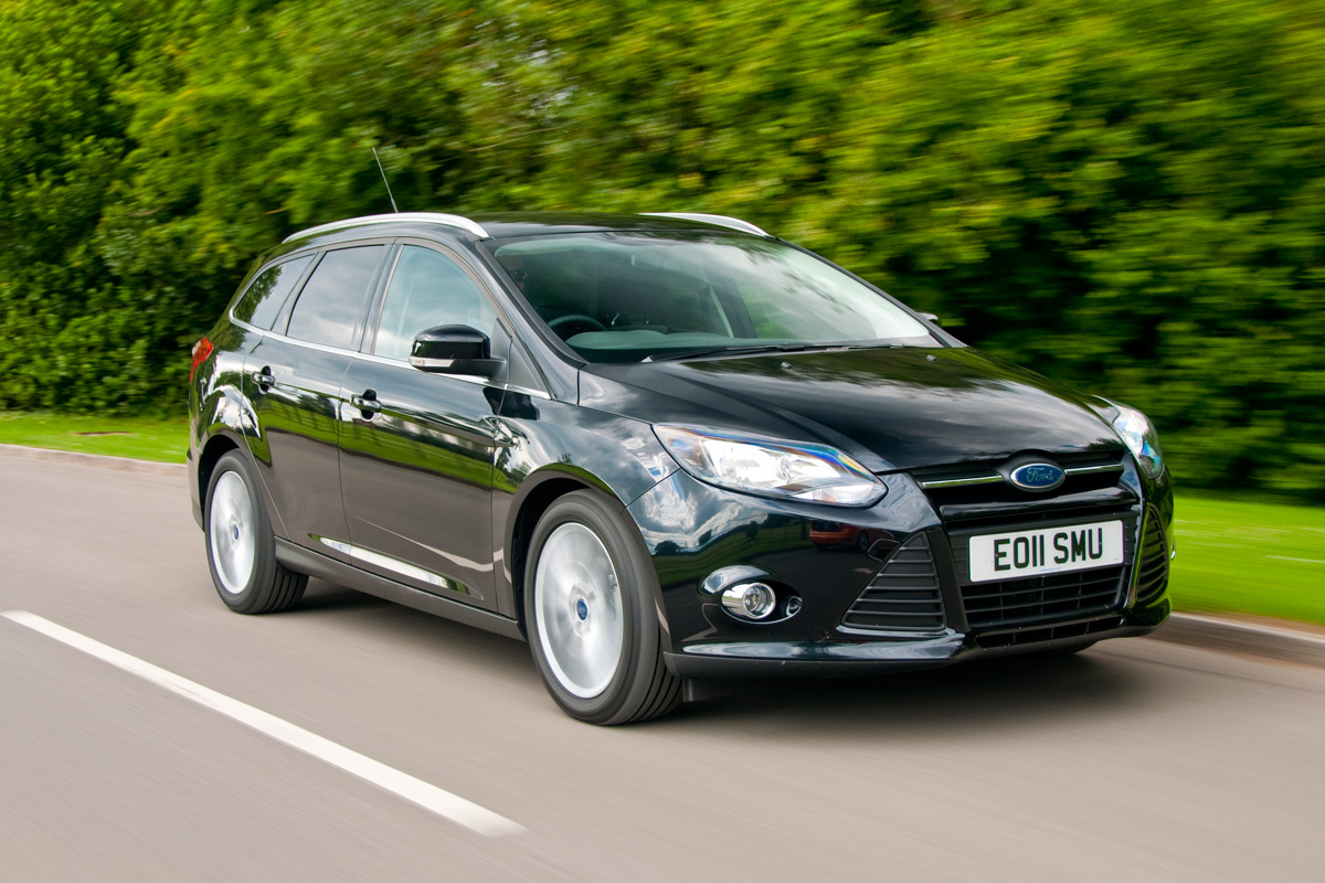Ford Focus Estate front tracking