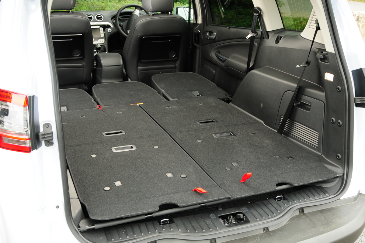 Ford S-MAX boot