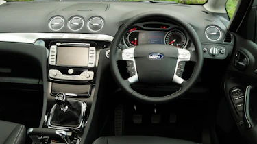 Ford S-MAX dash