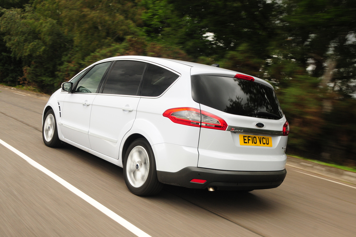 Ford S-MAX rear tracking