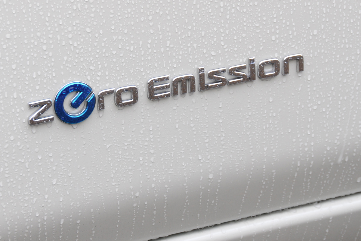 Nissan Leaf badge