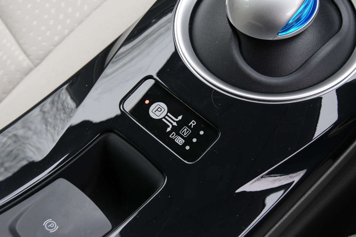 Nissan Leaf transmission