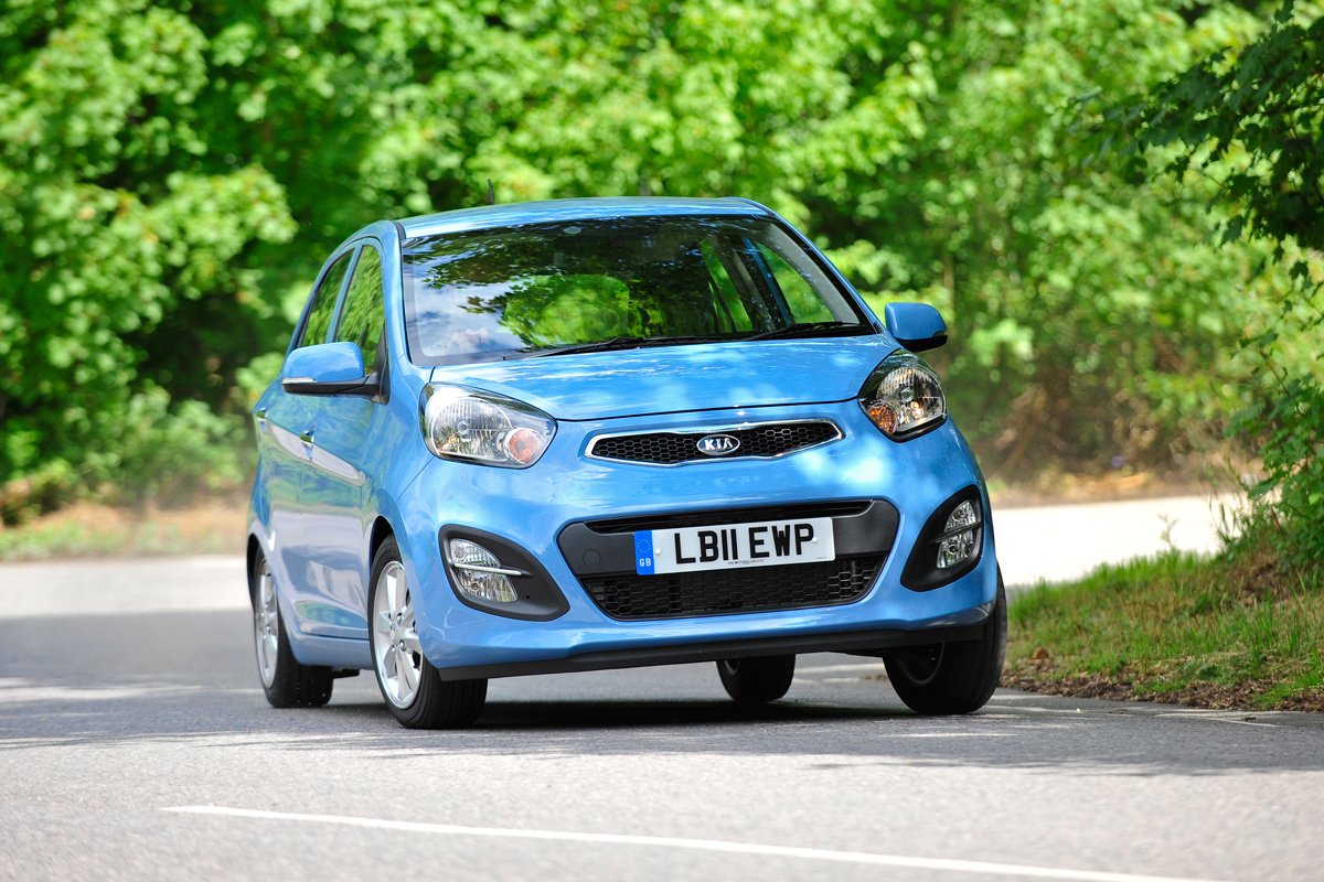 Kia Picanto front cornering