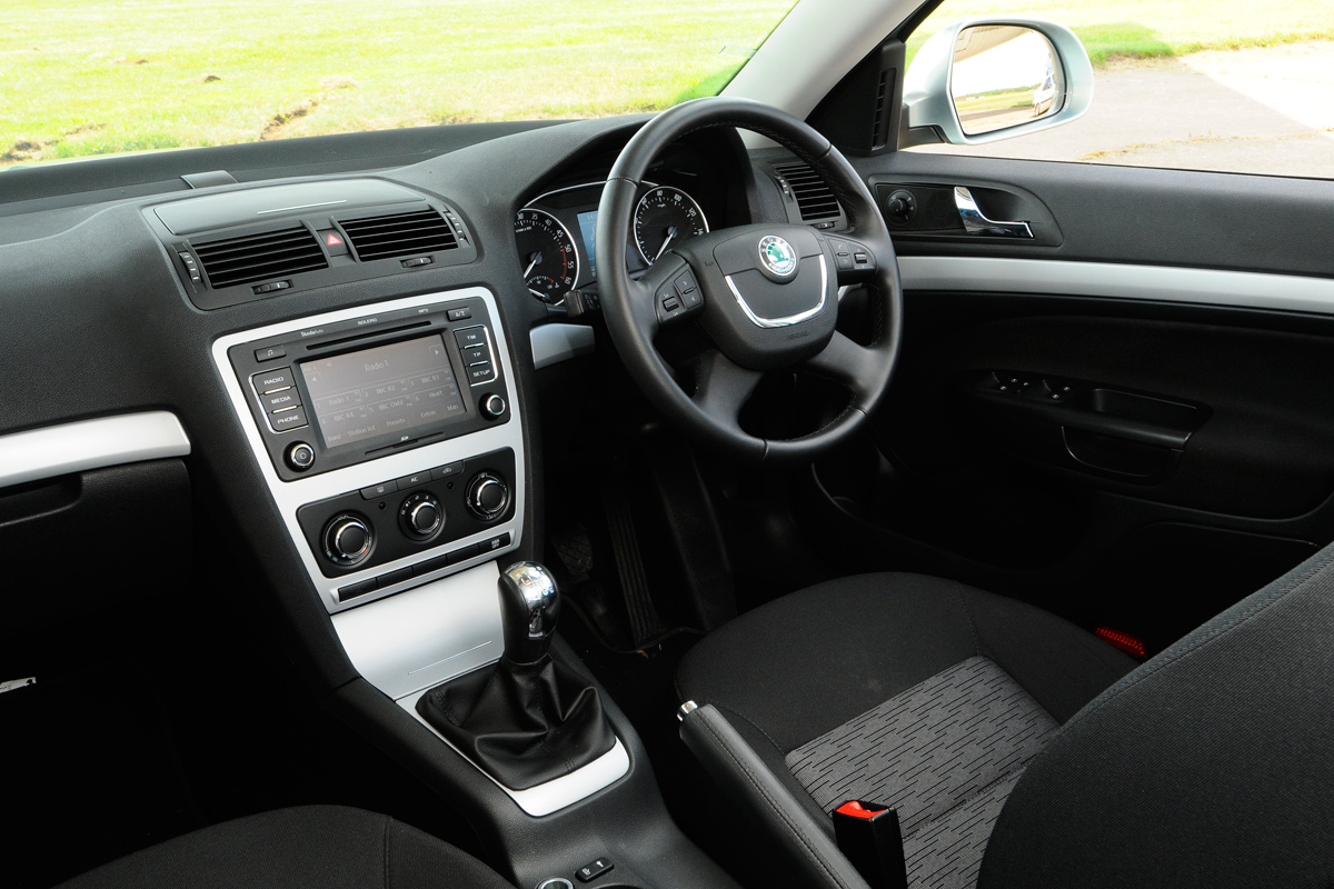 Skoda Octavia SE 2.0 TDI CR 140 dash
