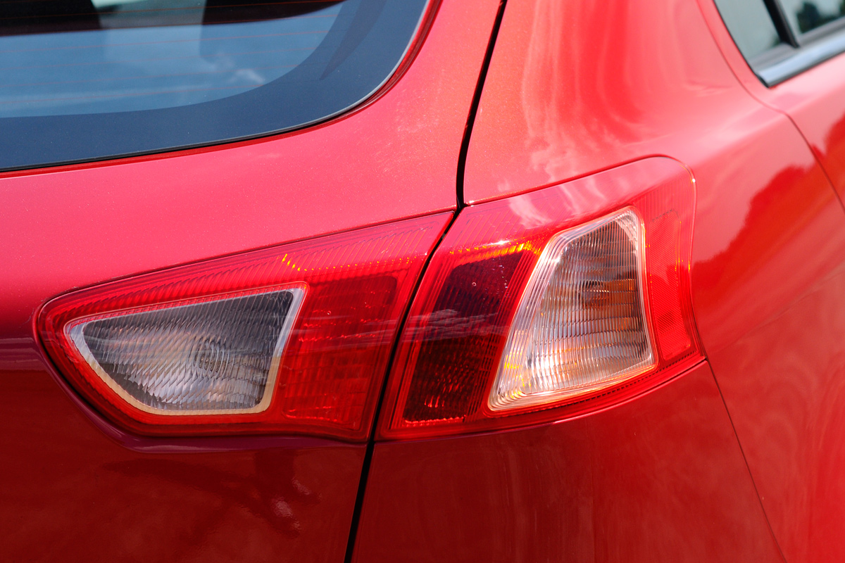 Mitsubishi Lancer 2.0 di-d GS-2 Sportback lights