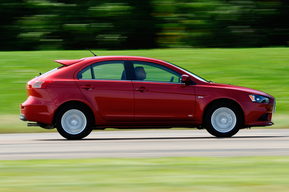Mitsubishi Lancer 2.0 di-d GS-2 Sportback panning