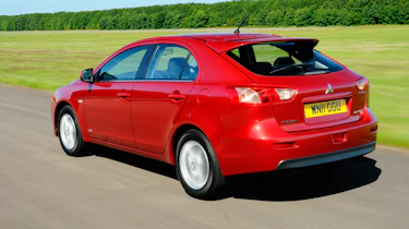 Mitsubishi Lancer 2.0 di-d GS-2 Sportback rear tracking