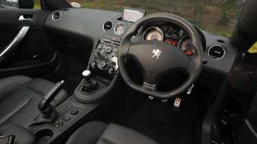 Peugeot RCZ dash