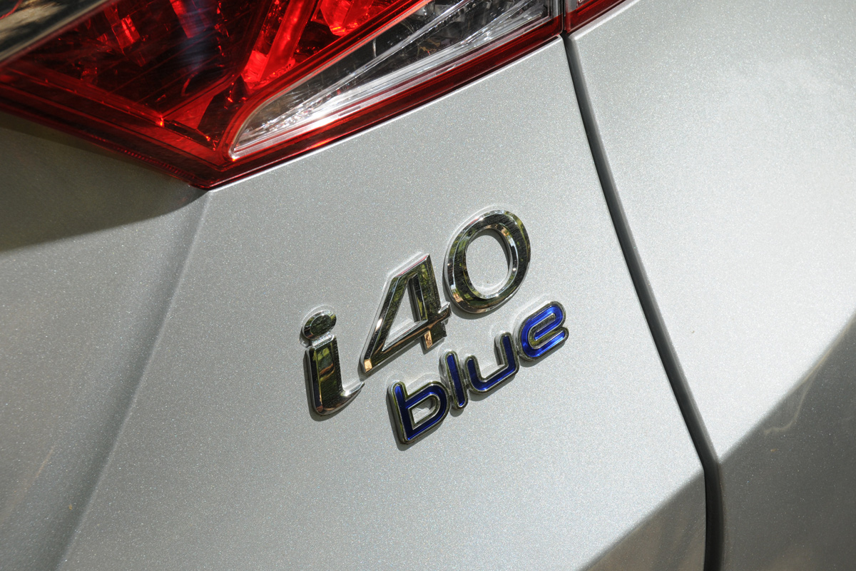 Hyundai i40 BlueDrive badge