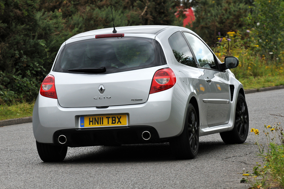 Renaultsport Clio Silverstone GP Edition rear cornering