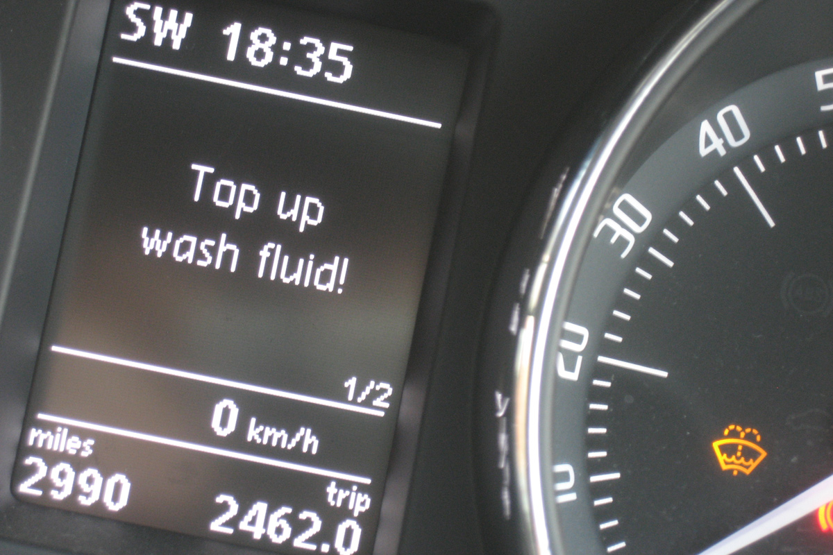 Skoda Superb Estate warning