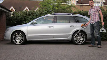 Skoda Superb Estate header