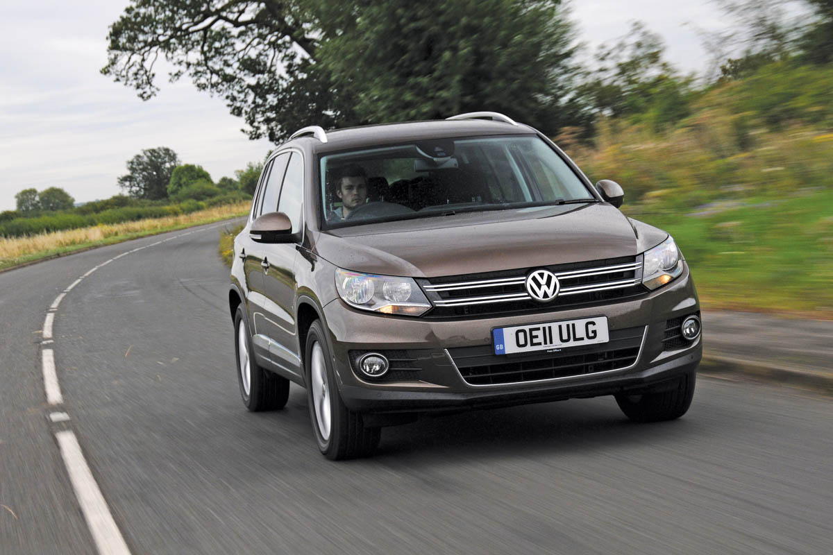 Volkswagen Tiguan front