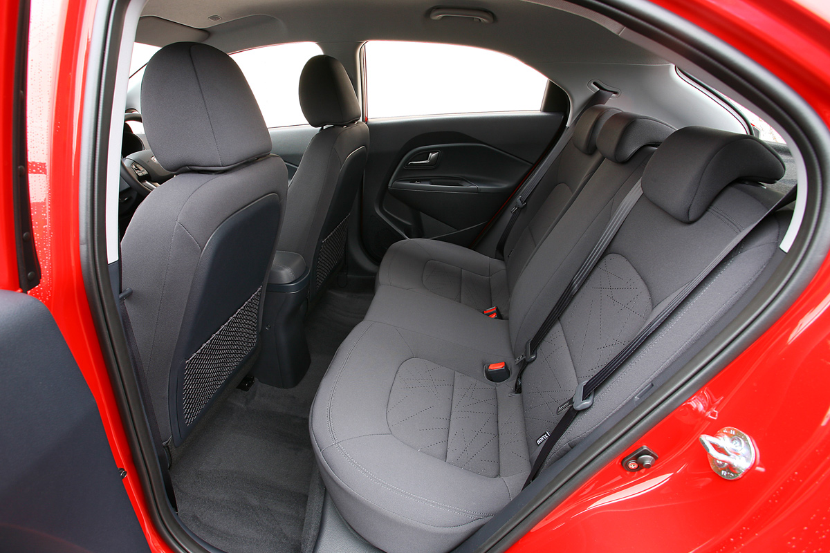 Kia Rio rear seats