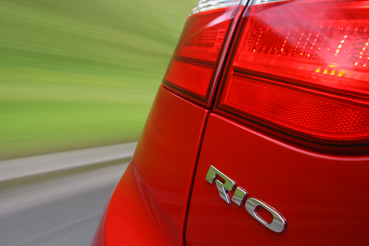 Kia Rio badge
