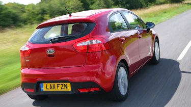 Kia Rio rear tracking