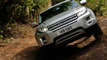 Range Rover Evoque off-road front