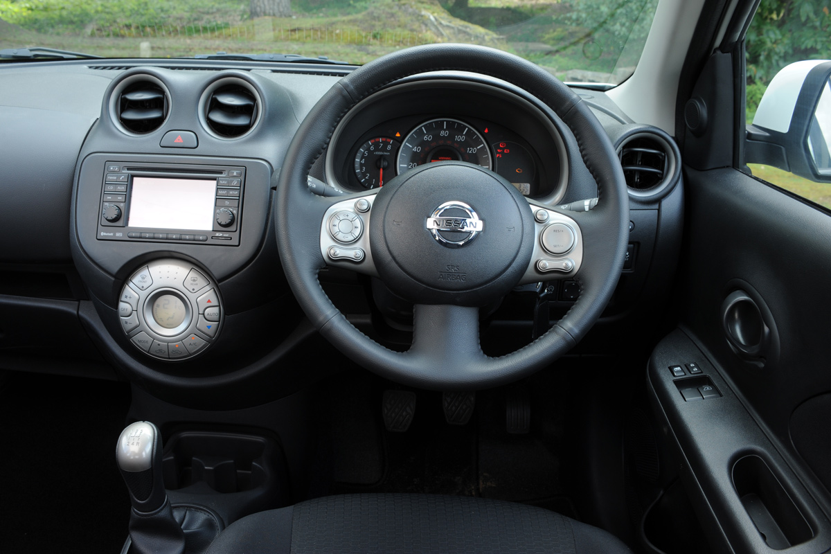 Nissan Micra 1.2 DIG-S Tekna dash