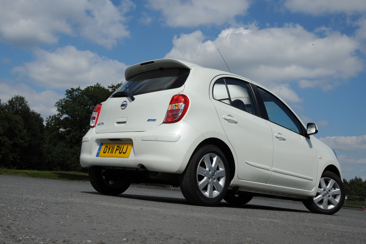 Nissan Micra 1.2 DIG-S Tekna rear three-quarters
