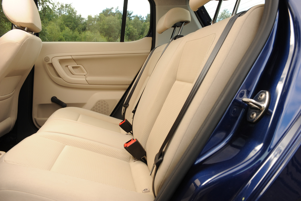 Skoda Fabia 1.2 TSI Elegance rear seats