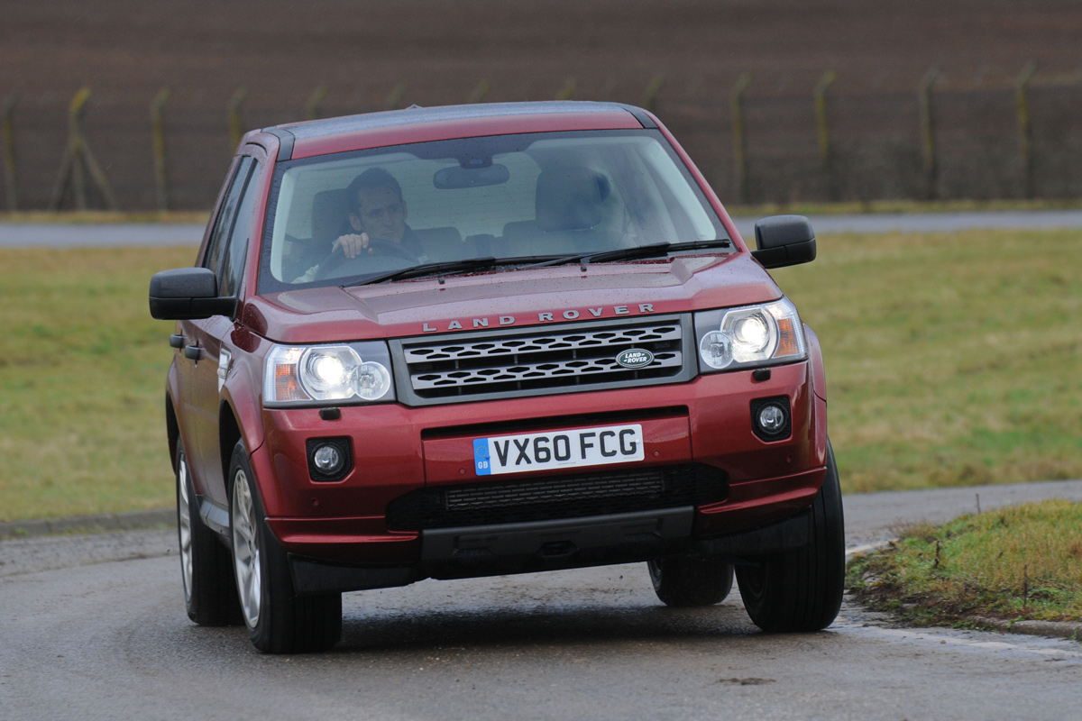 Land Rover Freelander 2 front cornering