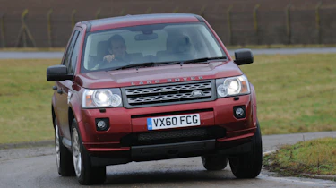 Land Rover Freelander 2 front cornering