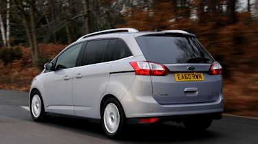 Ford Grand C-MAX rear tracking