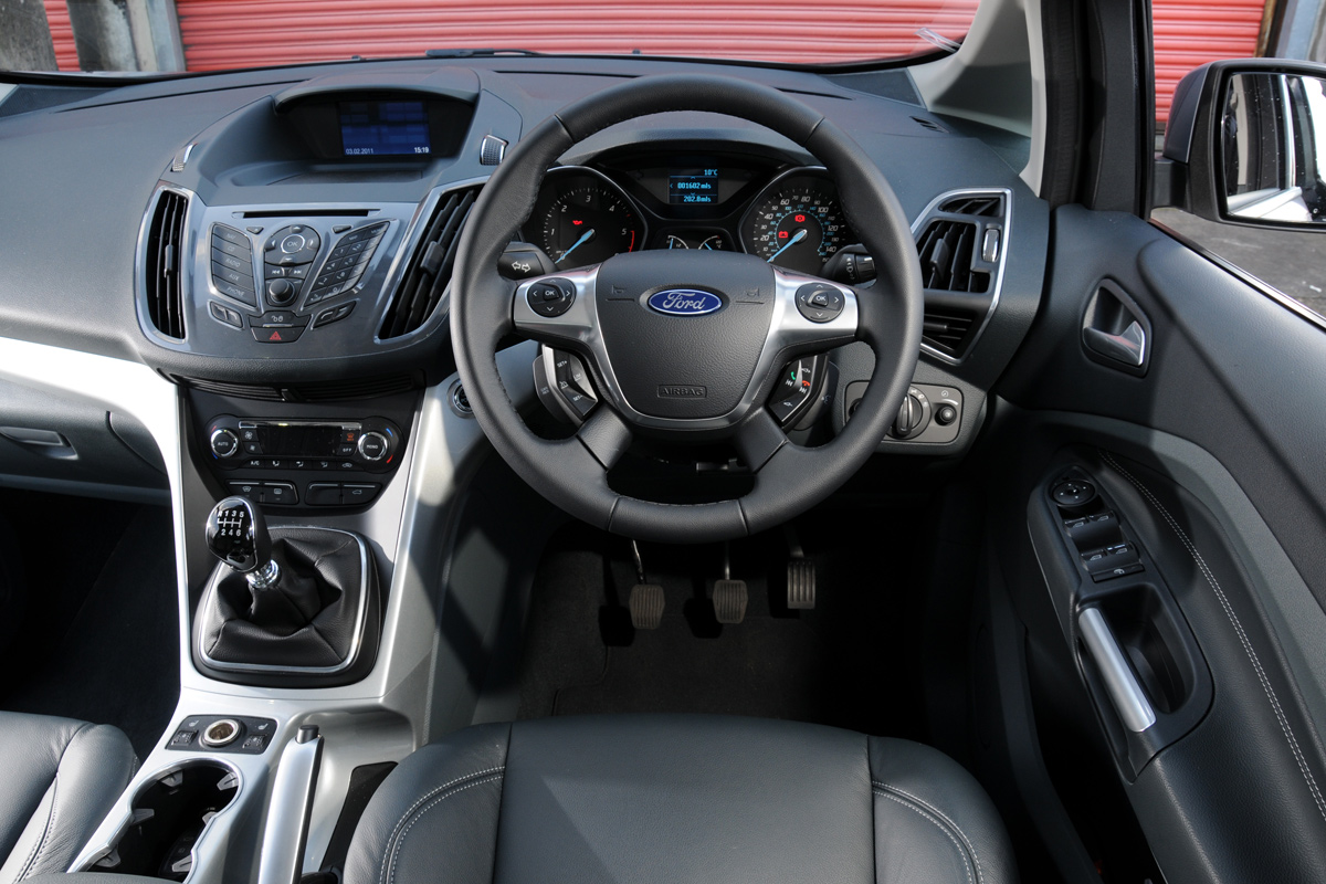 Ford Grand C-MAX dash