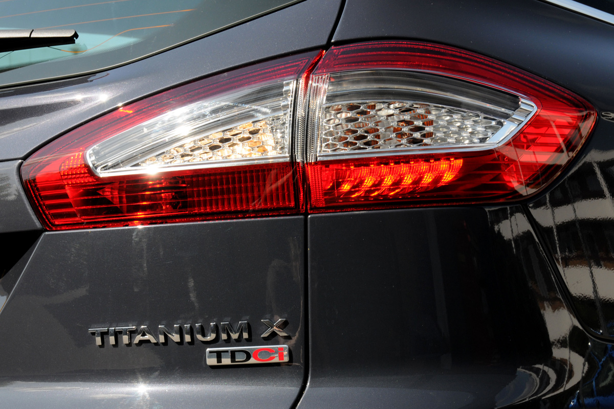Ford Mondeo Estate badge